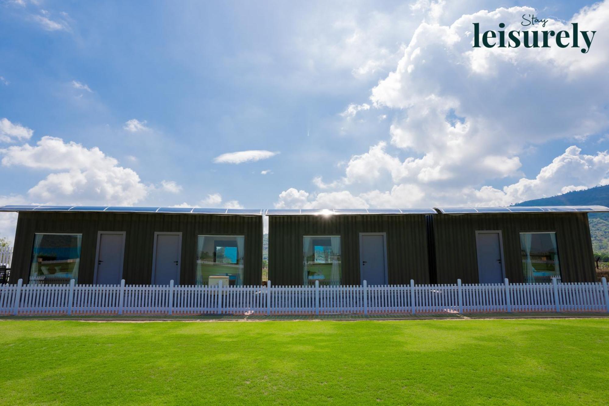 Stay Leisurely - Pavilion By The Hills, Lonavala - Stadium View Rooms Buitenkant foto