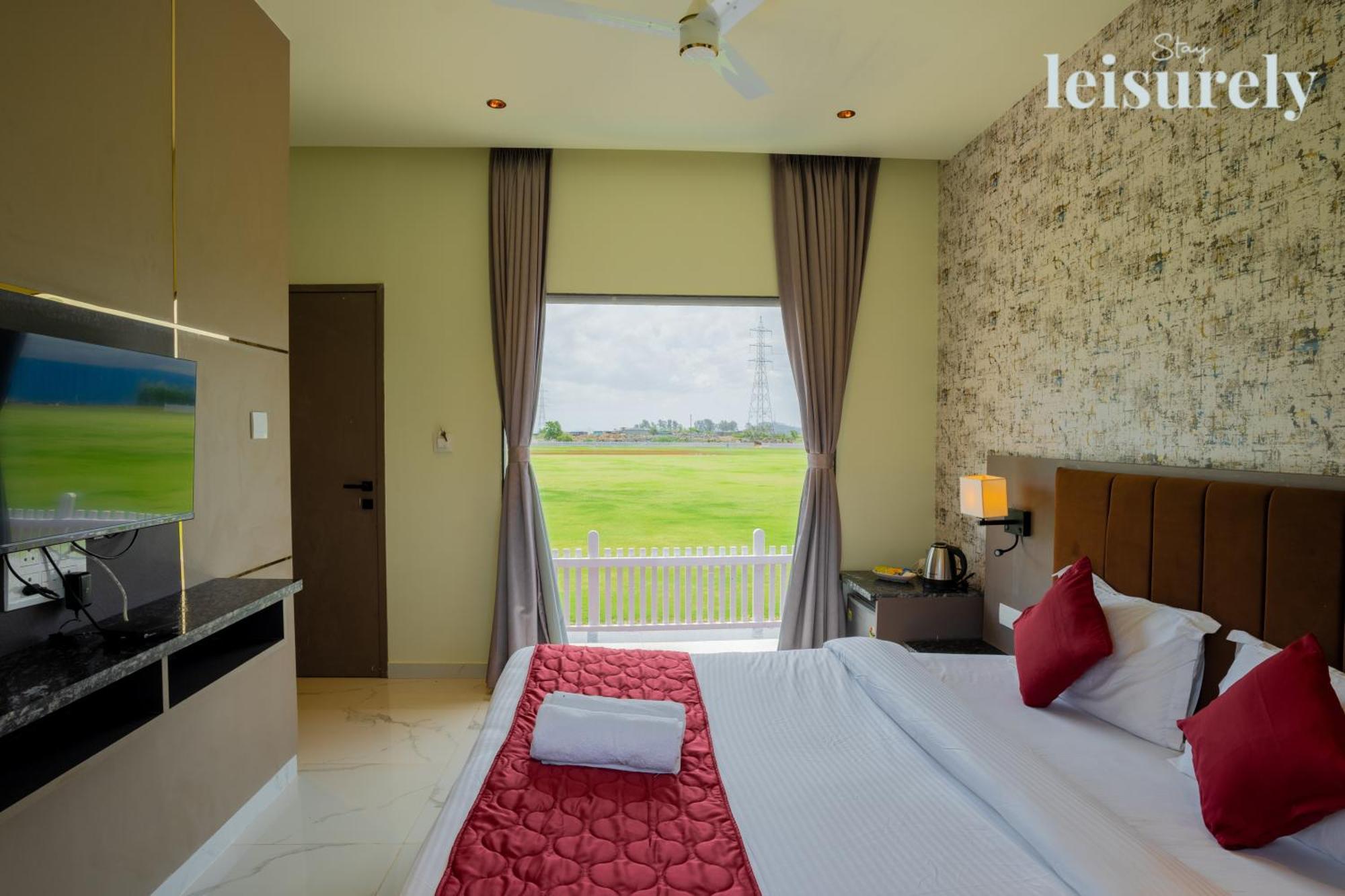Stay Leisurely - Pavilion By The Hills, Lonavala - Stadium View Rooms Buitenkant foto